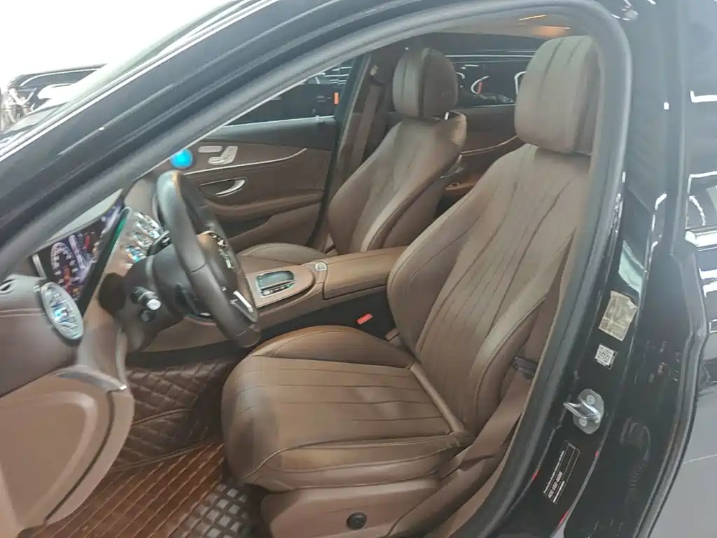 Mercedes-Benz E-Class — миниатюра 15