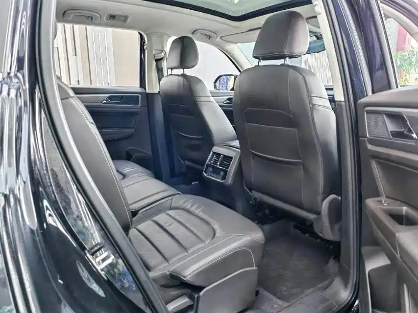 Volkswagen Teramont — миниатюра 8