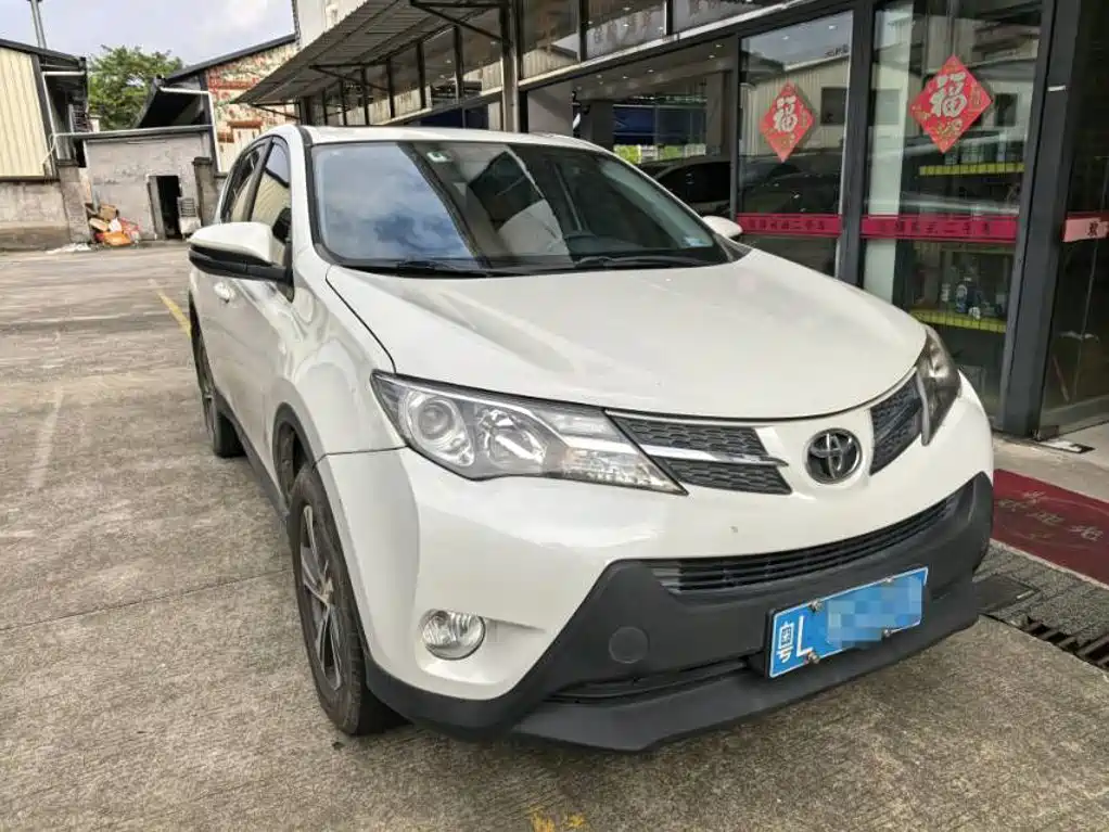 Toyota RAV4 — миниатюра 3