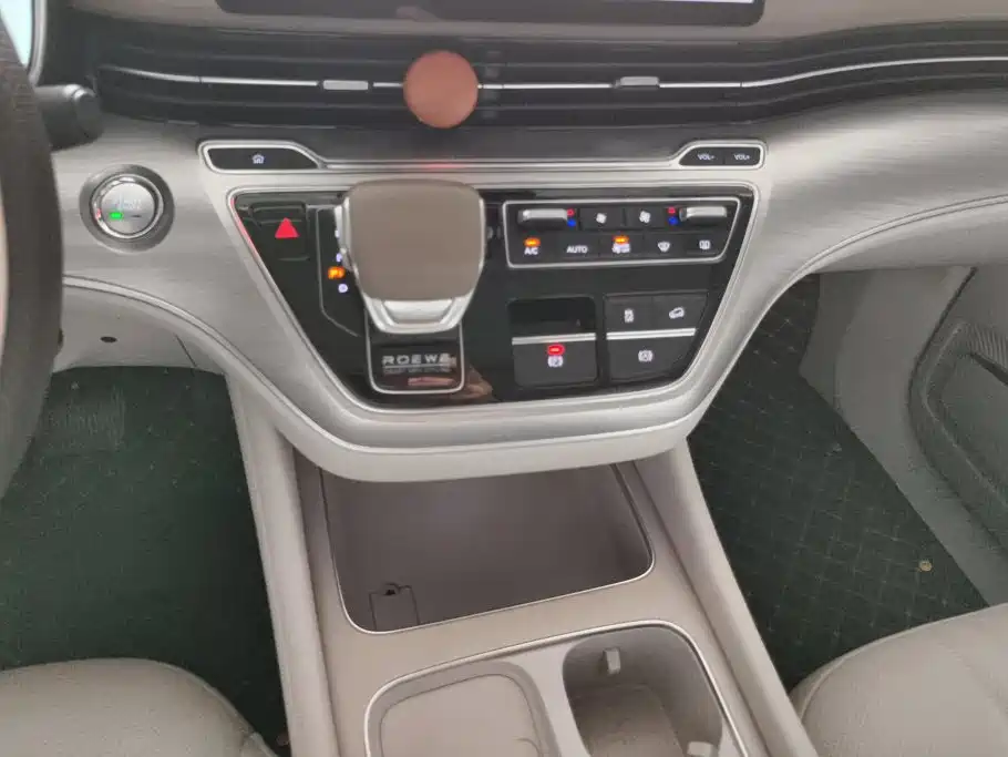Roewe iMAX8 New Energy — миниатюра 16