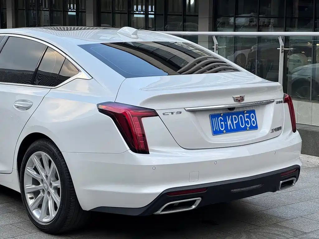 Cadillac CT5 — миниатюра 7
