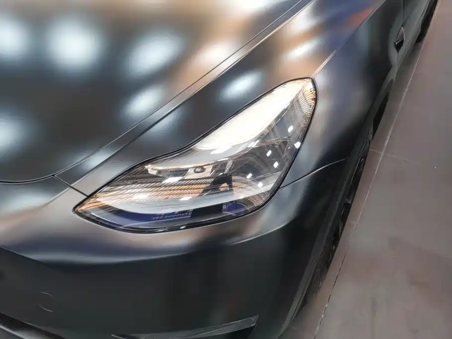 Tesla Model Y — миниатюра 5
