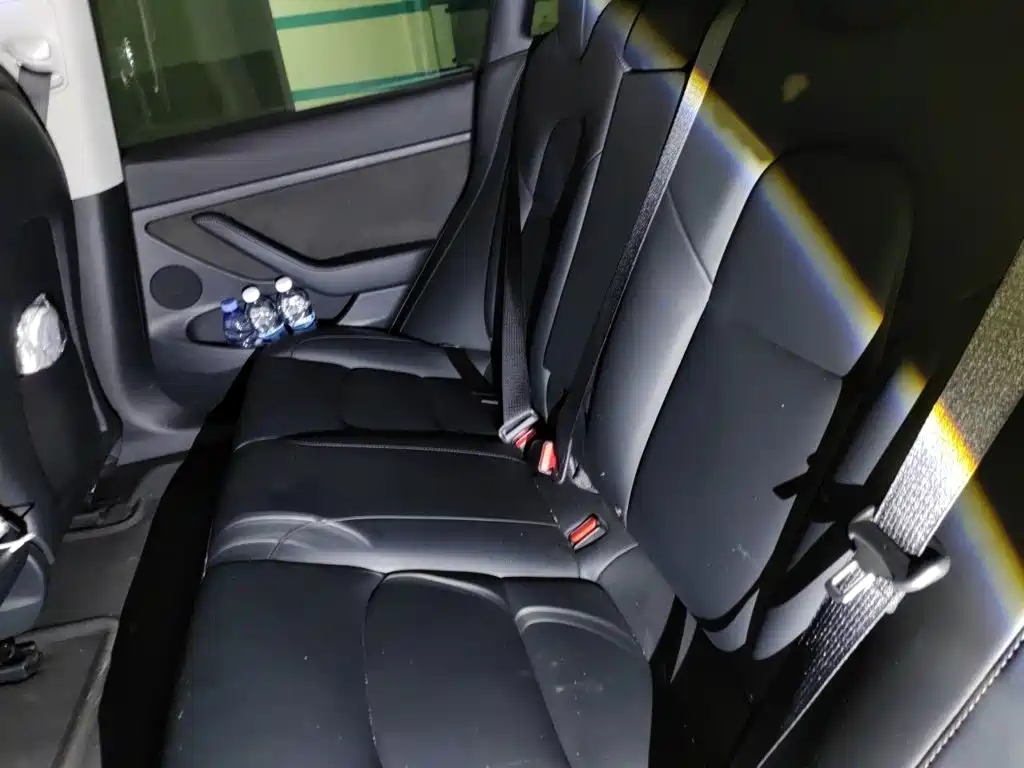 Tesla Model 3 — миниатюра 15