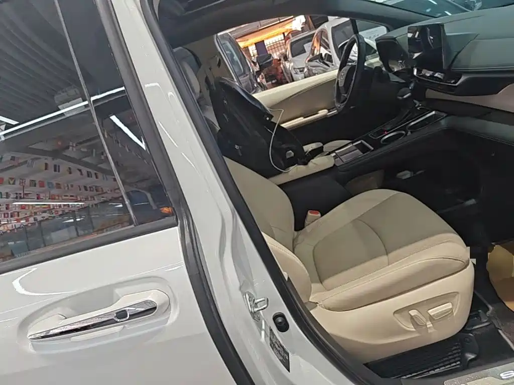Toyota Sienna — миниатюра 25