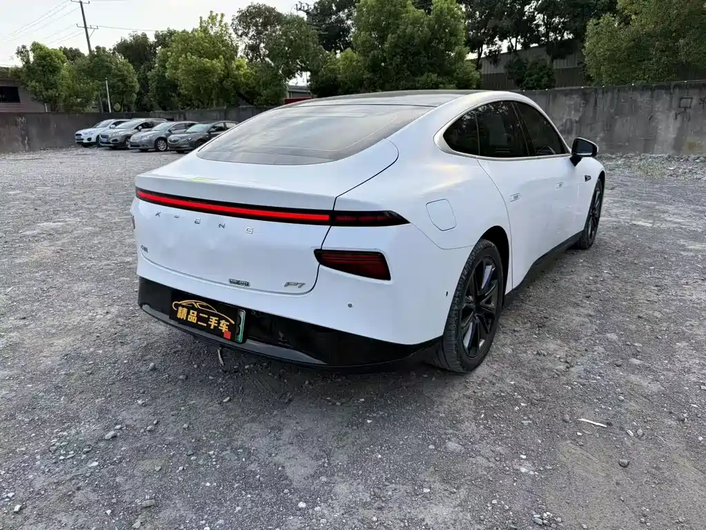 XPeng P7 — миниатюра 9