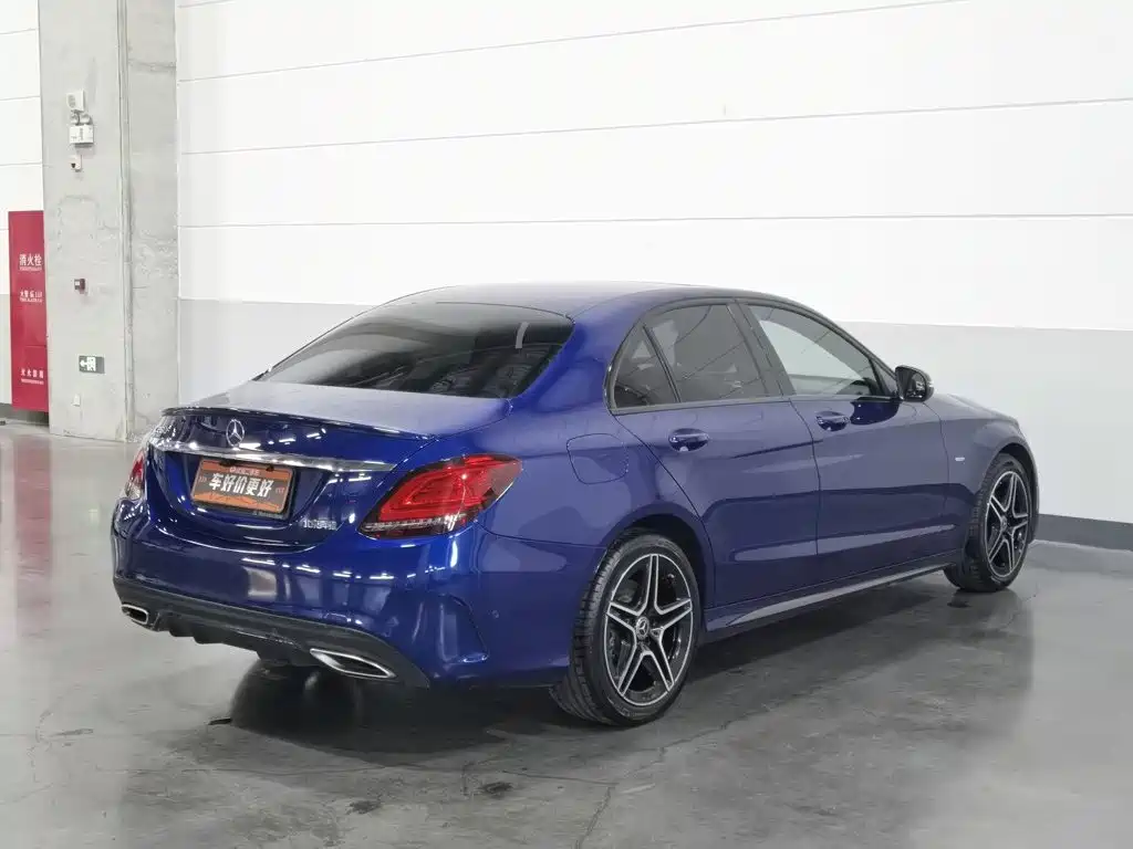 Mercedes-Benz C-Class — миниатюра 2