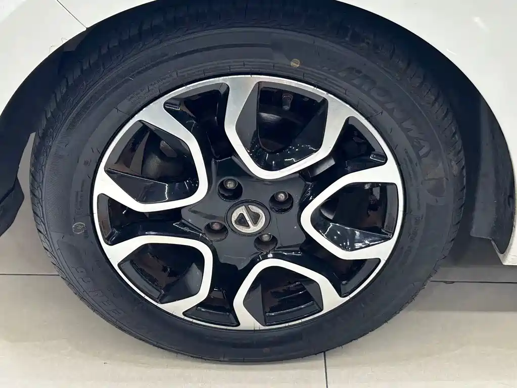 JMEV EV3 — миниатюра 8