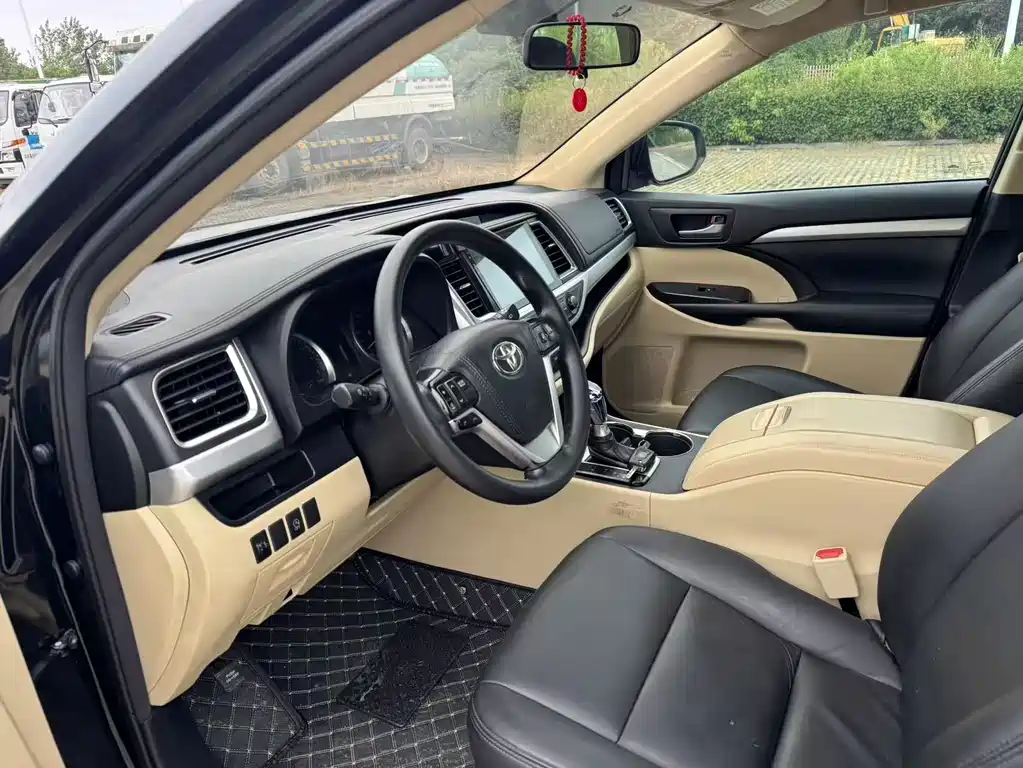 Toyota Highlander — миниатюра 10