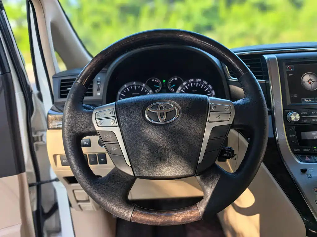 Toyota Alphard — фотографии объявления, Фото 14
