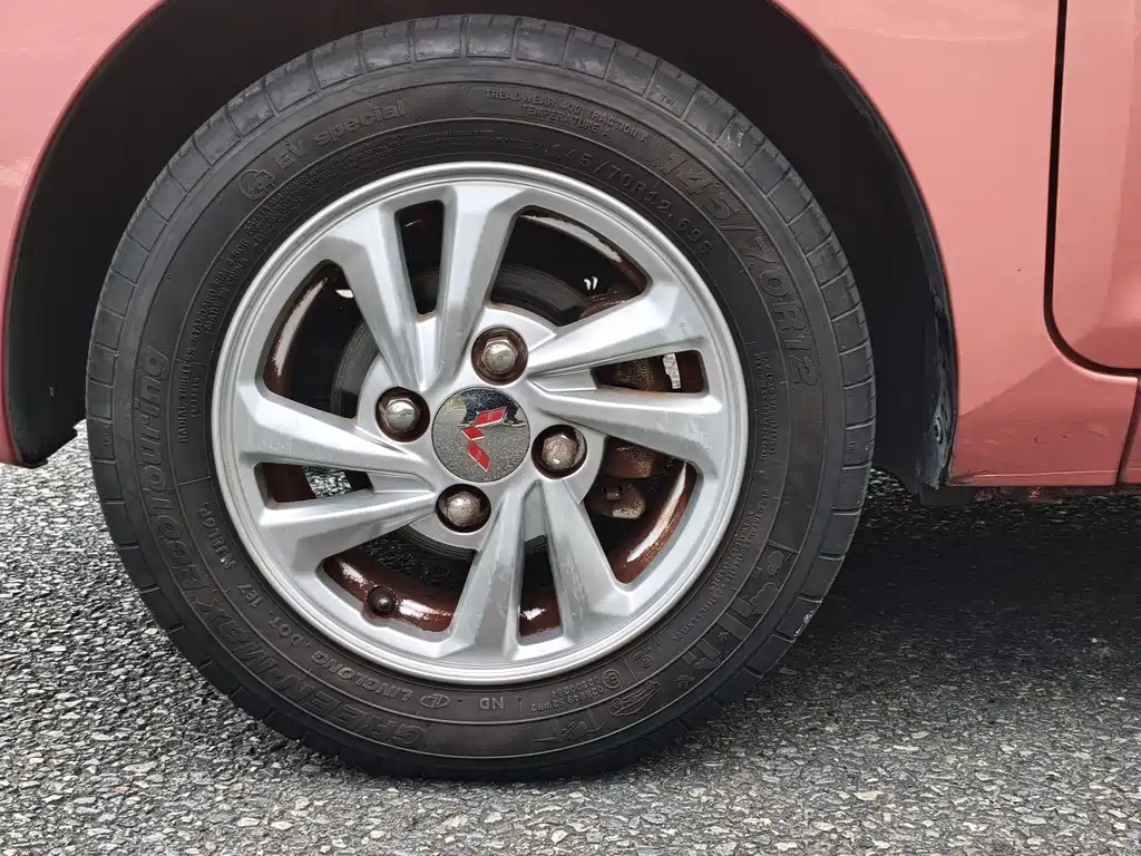 Wuling MINIEV — миниатюра 10