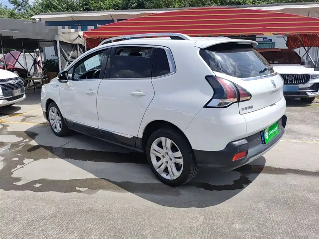 PEUGEOT  3008