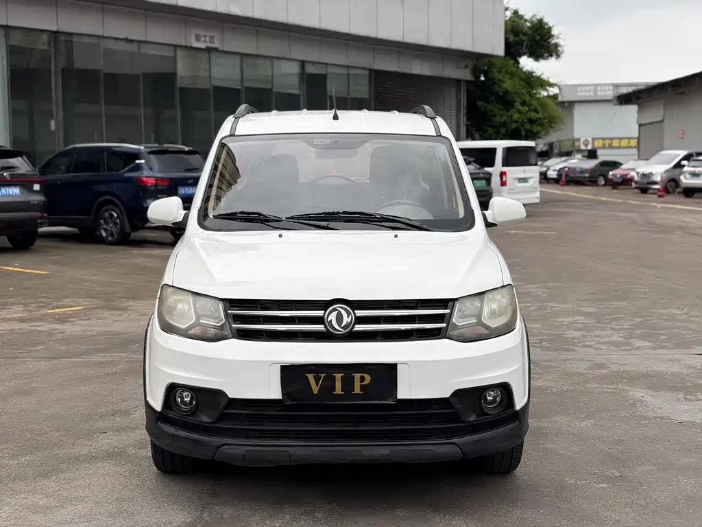 Dongfeng 360 2015 1.5L MT Luxury 7 мест V