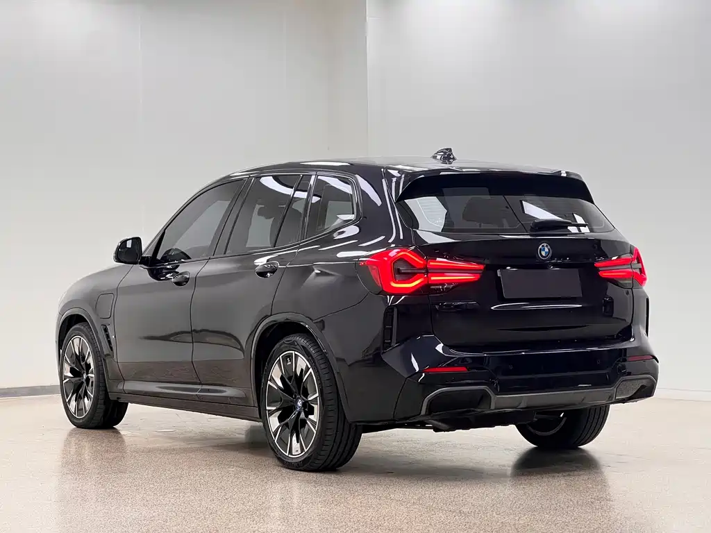 BMW iX3 — миниатюра 4