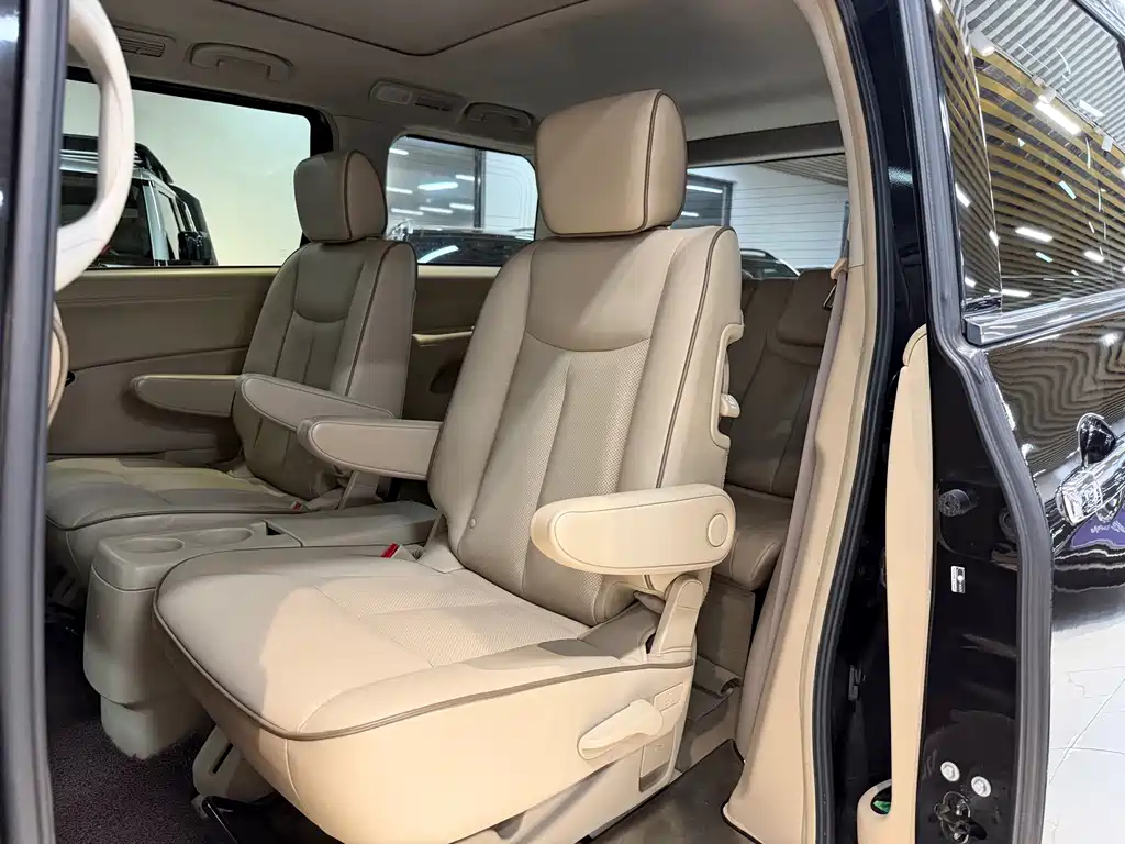 Nissan Quest — миниатюра 12