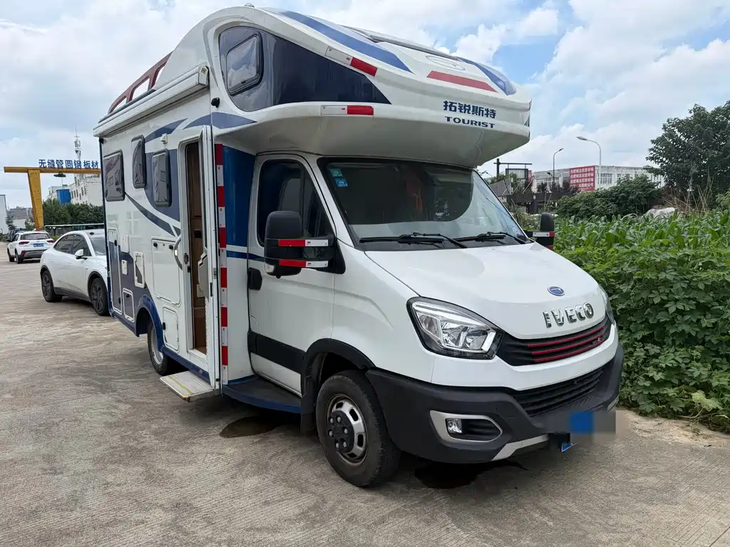 IVECO Ousheng — миниатюра 2