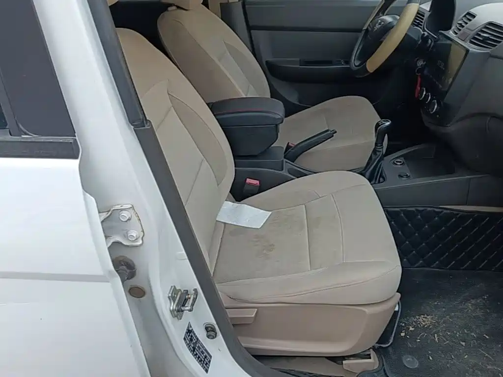 Wuling Hongguang — миниатюра 25