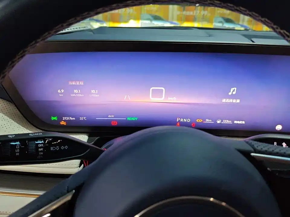 Buick GL8 Hybrid — миниатюра 7