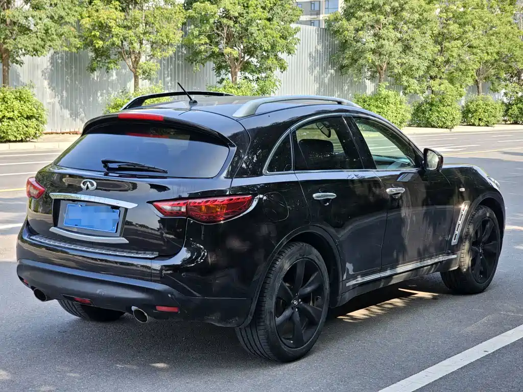 Infiniti FX — миниатюра 5
