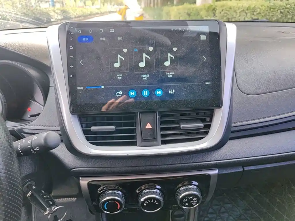 Toyota Yaris L — миниатюра 13