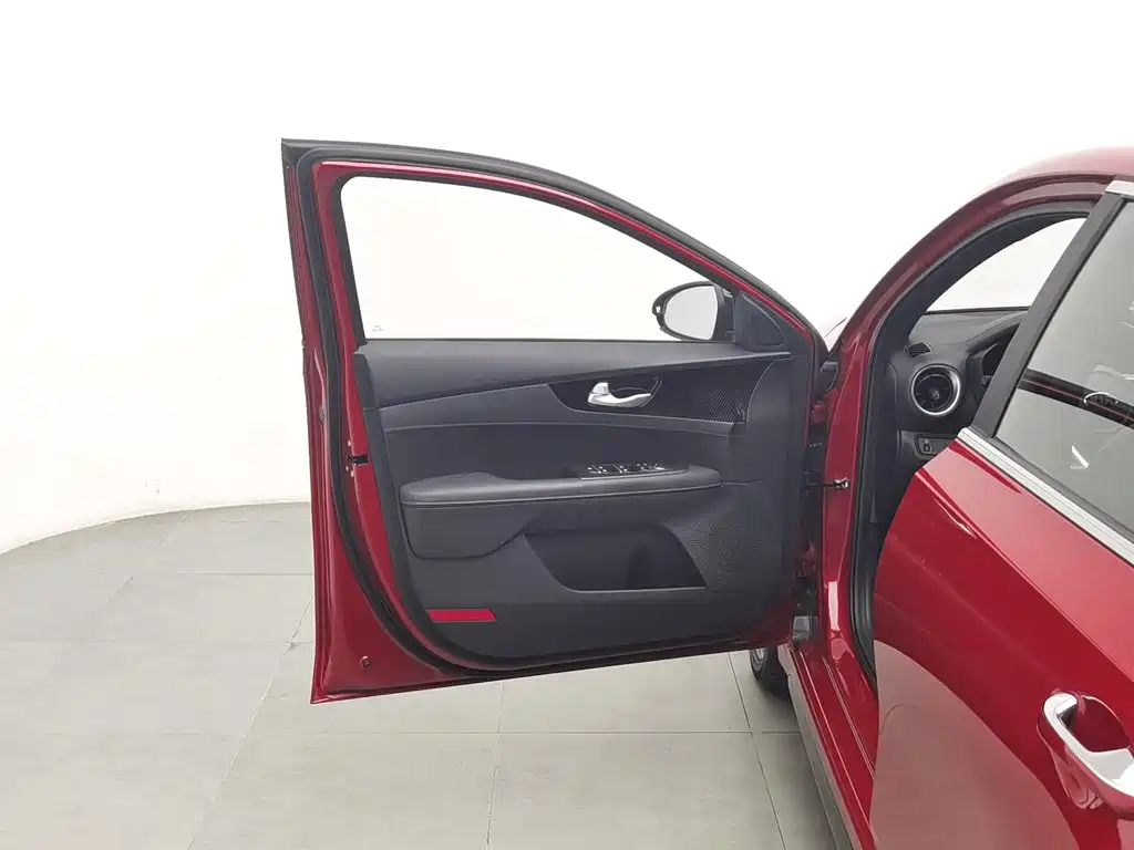 Kia K3 — миниатюра 8