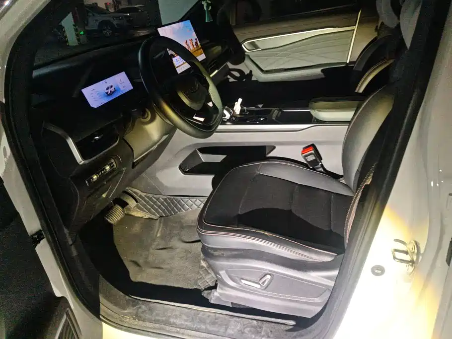 Geely Haoyue L — миниатюра 8