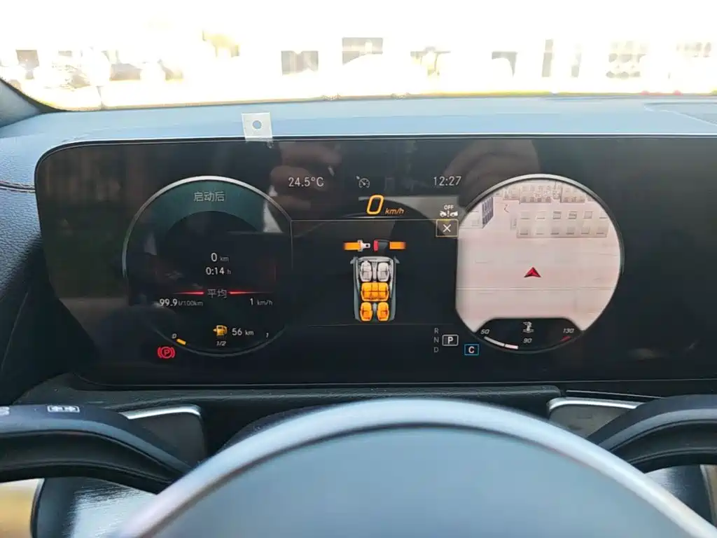 Mercedes-Benz GLB — миниатюра 16