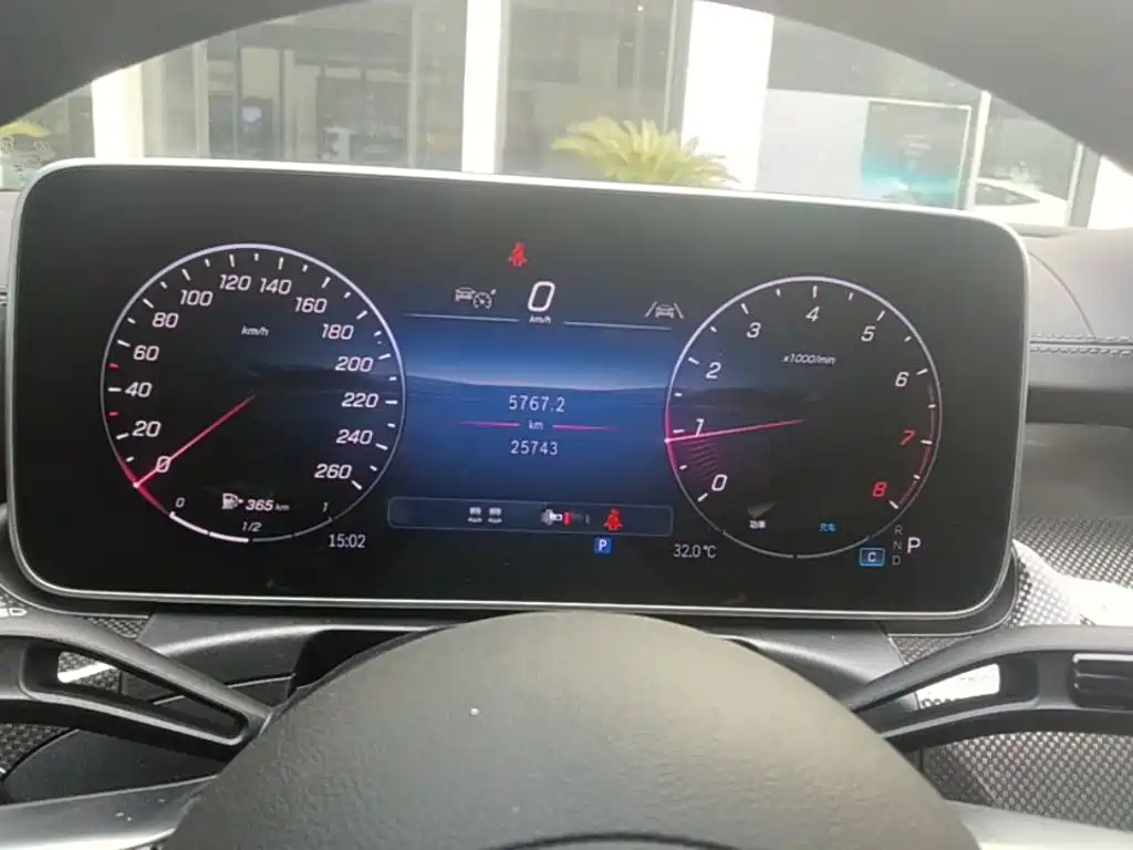 Mercedes-Benz CLE — миниатюра 12