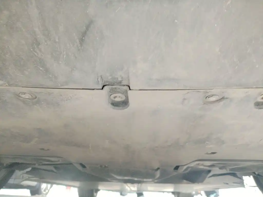 Tesla Model Y — миниатюра 24