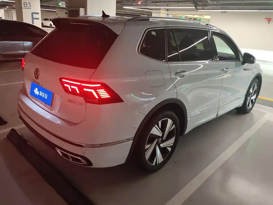 Volkswagen Tiguan L L 2023 330TSI AT R-Line Flagship