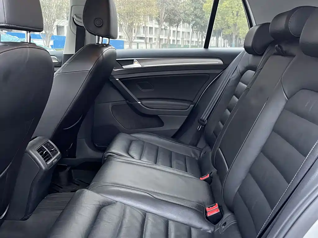 Volkswagen Golf — миниатюра 7