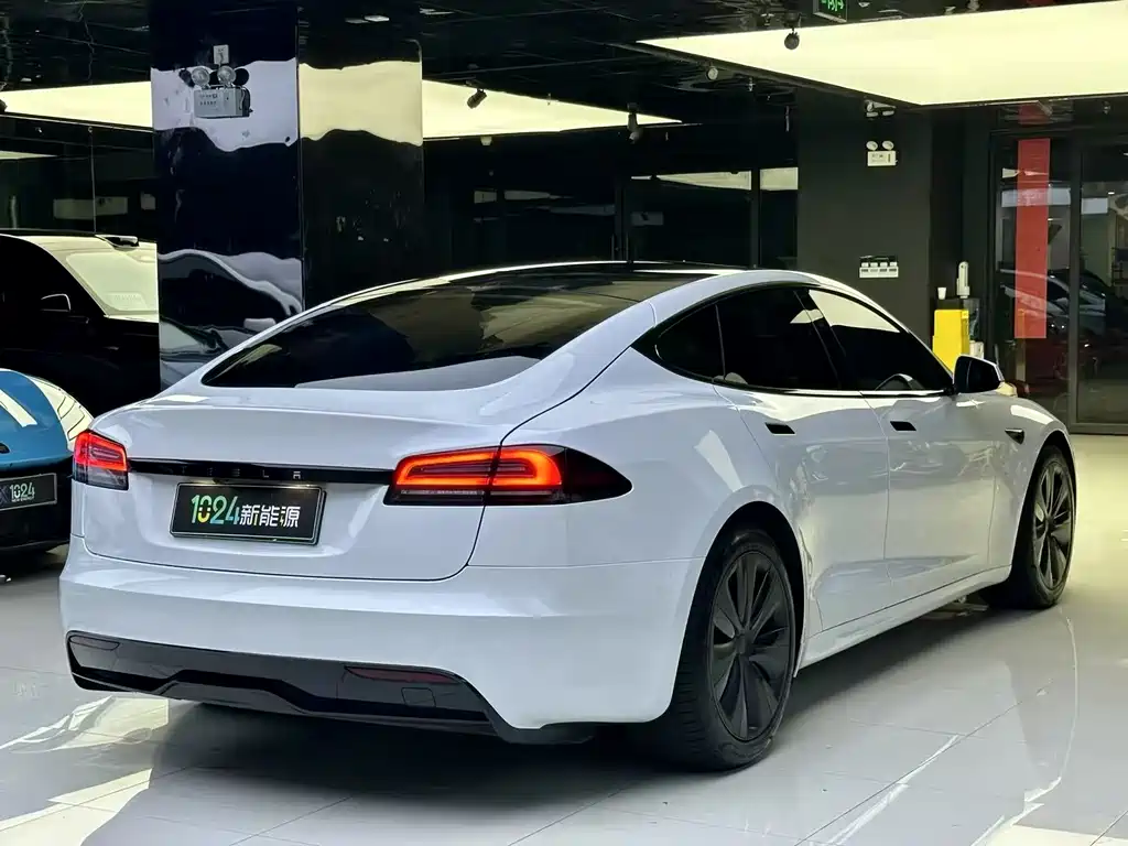 Tesla Model S 2023 Plaid