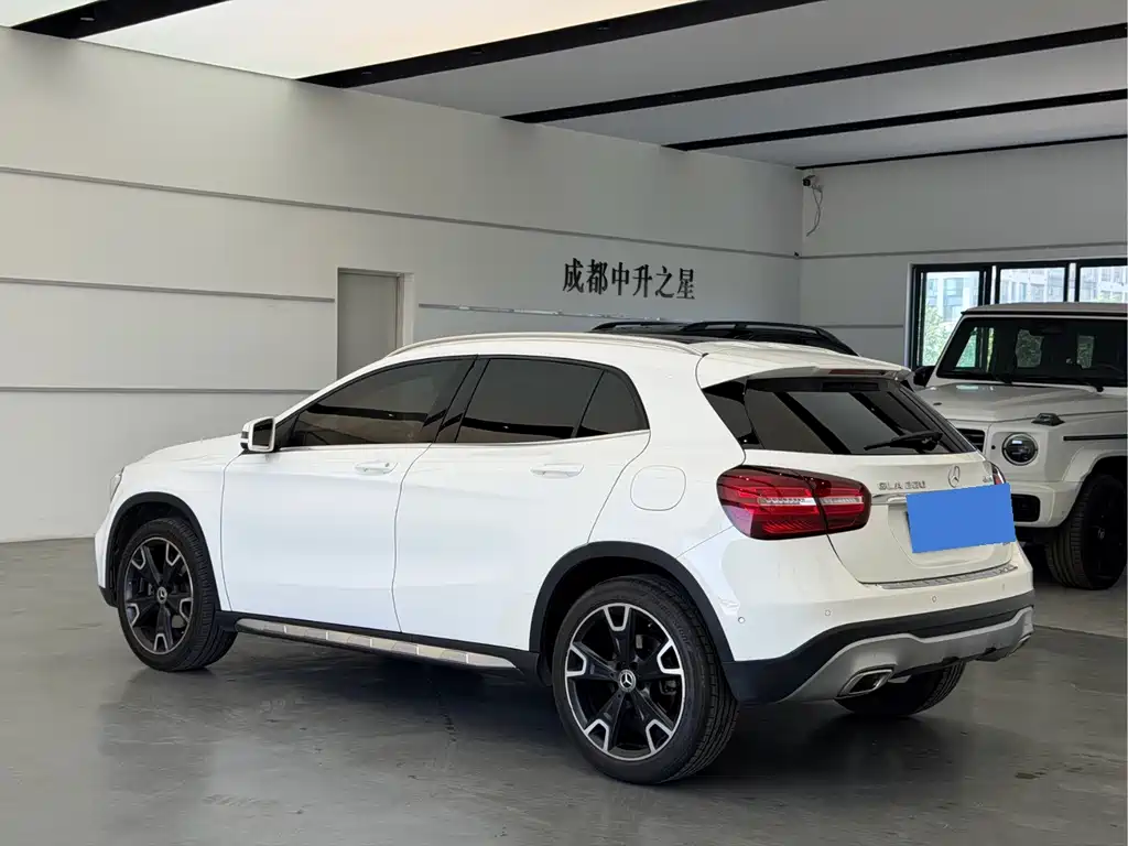 Mercedes-Benz GLA — миниатюра 7