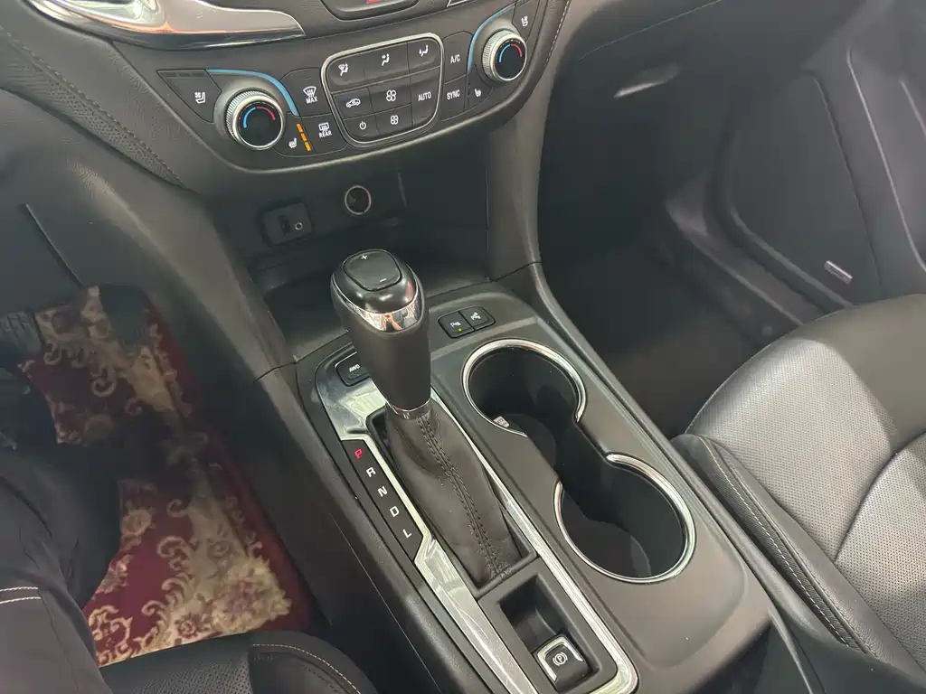 Chevrolet Equinox — миниатюра 16