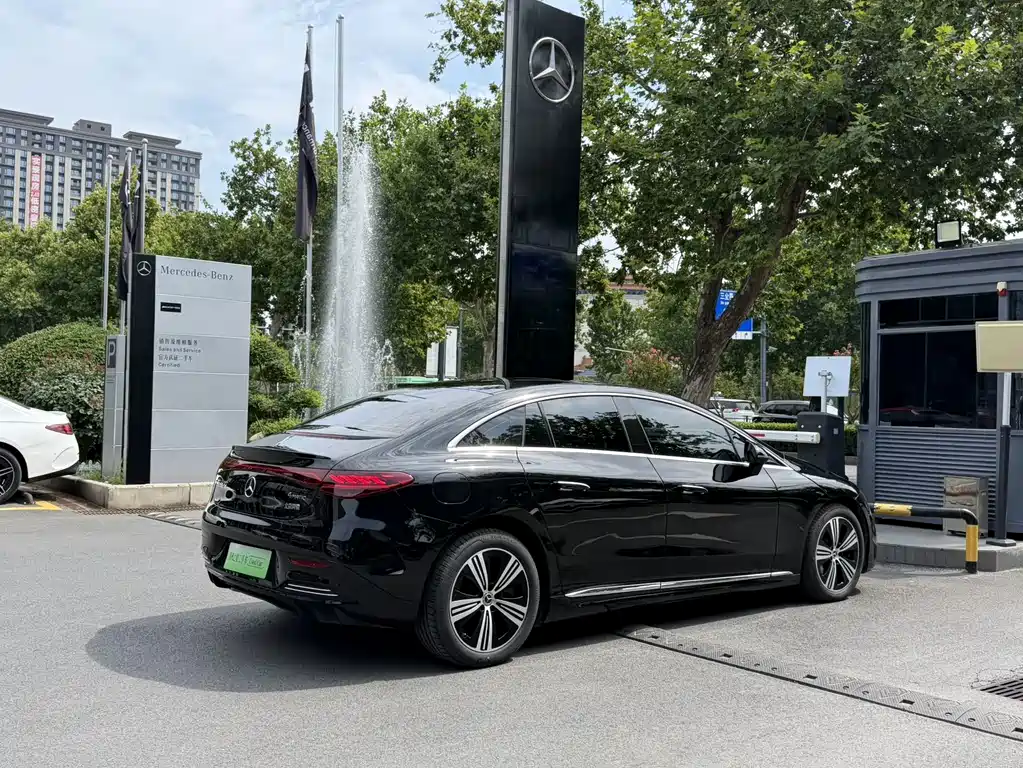Mercedes-Benz EQE — миниатюра 2