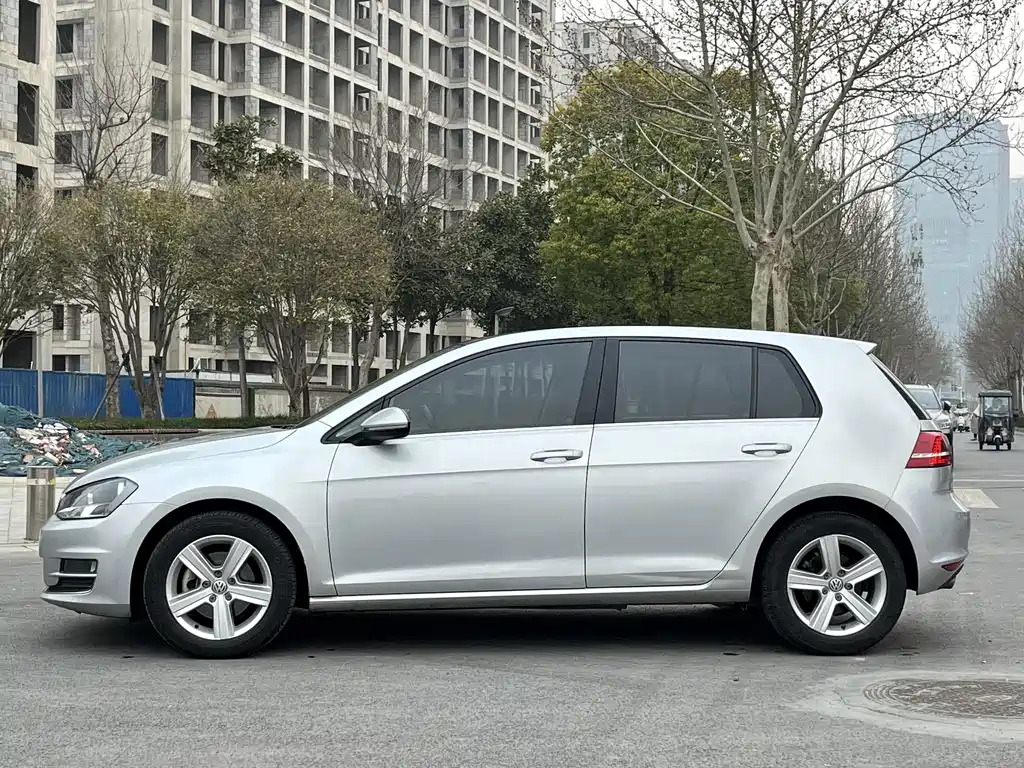 Volkswagen Golf — миниатюра 3