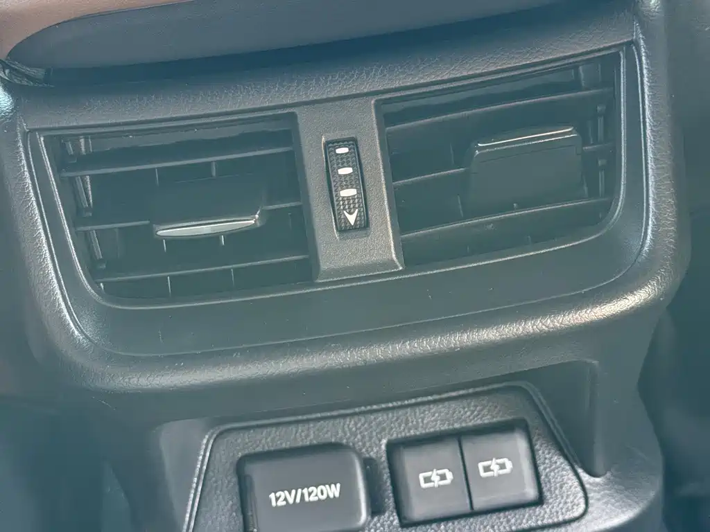 Lexus ES — миниатюра 12
