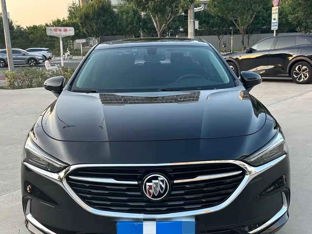 Buick LaCrosse — миниатюра 2