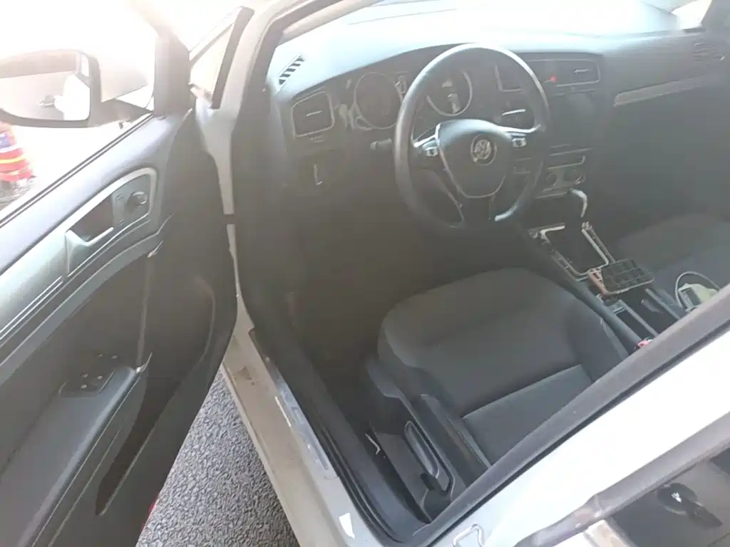 Volkswagen Golf — миниатюра 16
