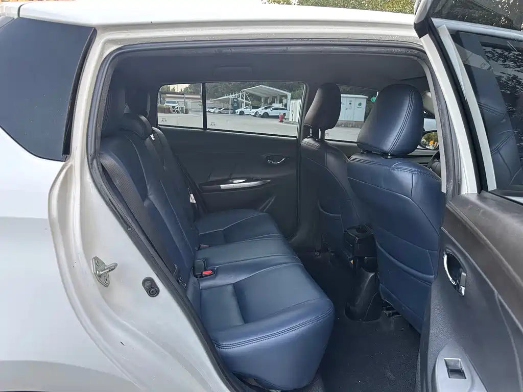 Toyota Yaris L — миниатюра 16