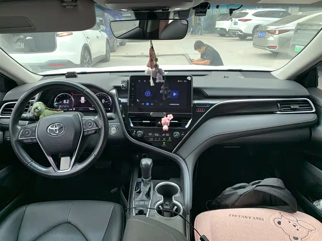 Toyota Camry — миниатюра 6