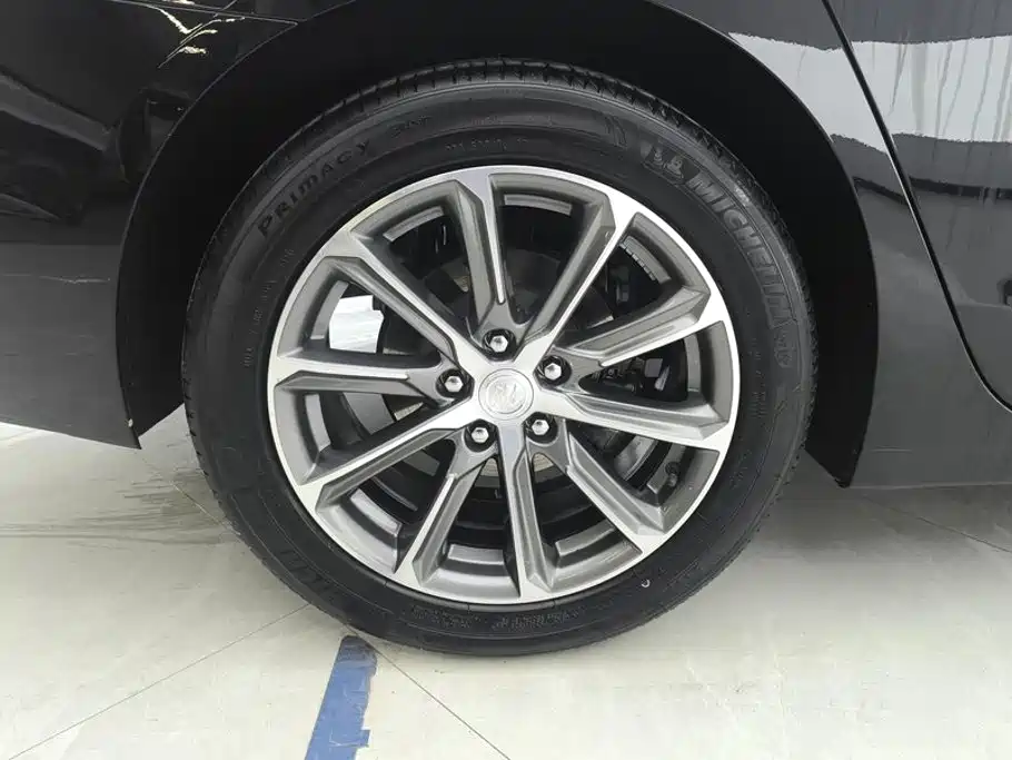 Buick LaCrosse — миниатюра 6