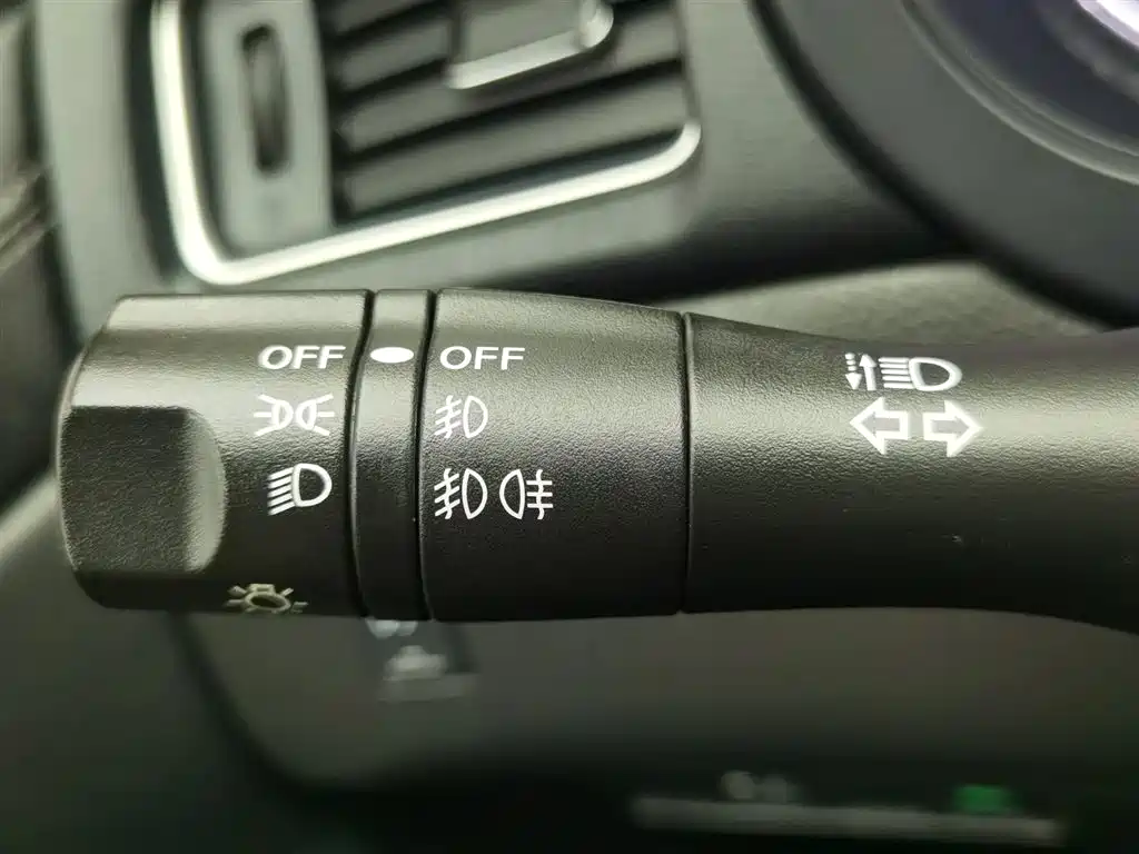 Nissan Tiida — фотографии объявления, Фото 21