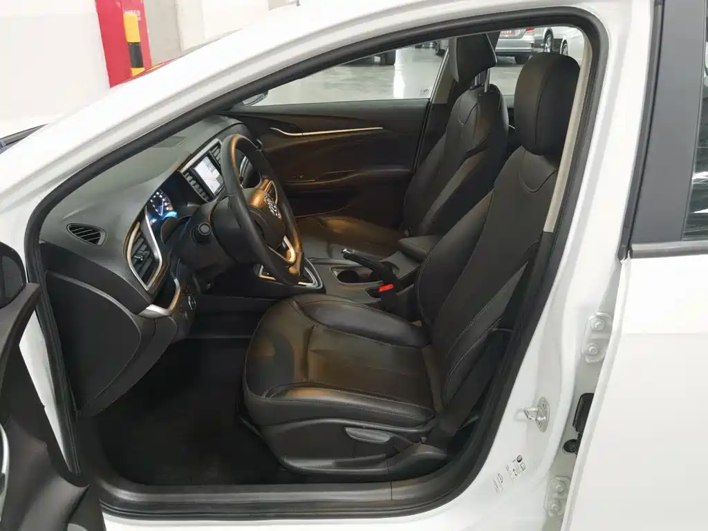 Buick Excelle — миниатюра 10