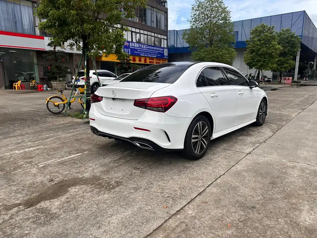 Mercedes-Benz A-Class — миниатюра 6