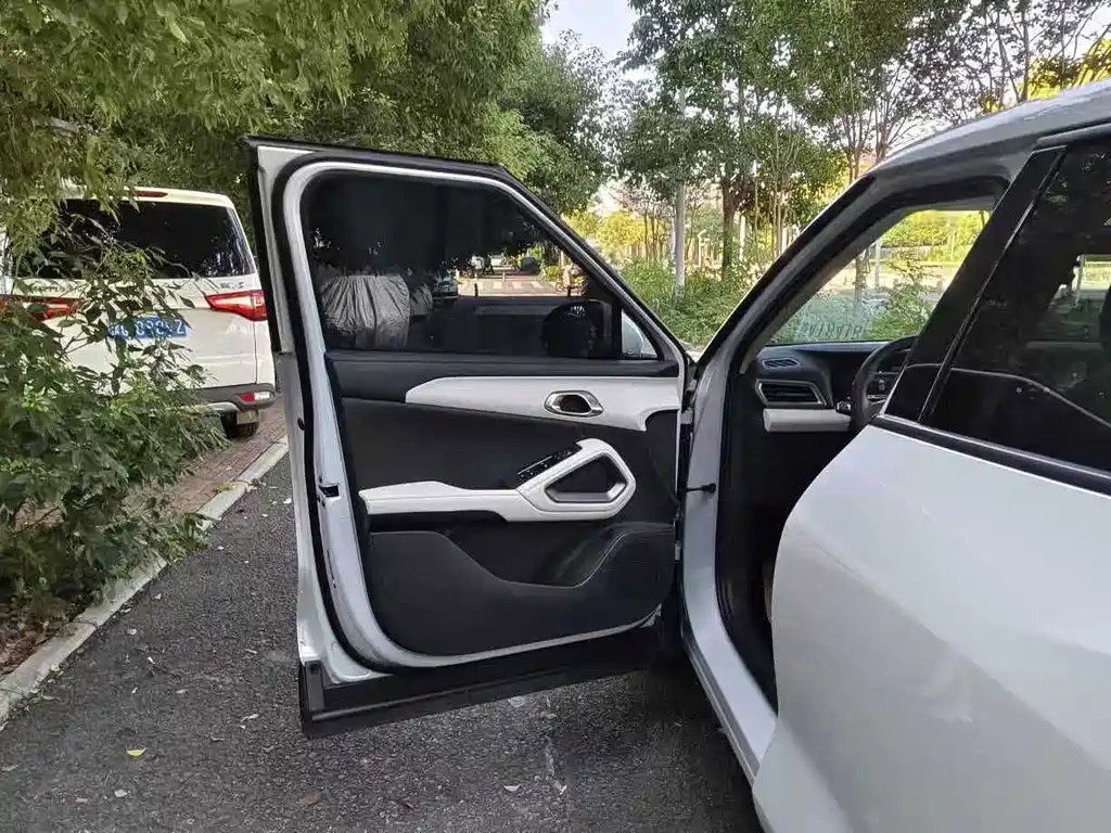 BYD Yuan UP — миниатюра 11