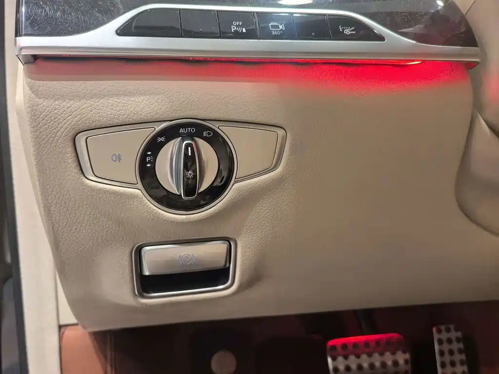 Mercedes-Benz S-Class — миниатюра 7