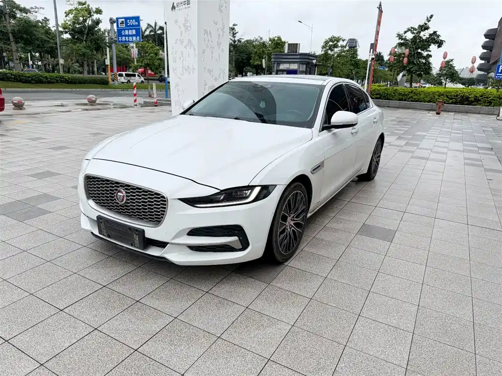 Jaguar XEL 2019