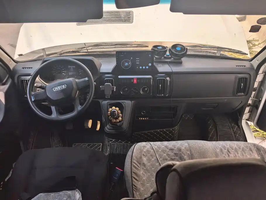 IVECO Daily — миниатюра 12