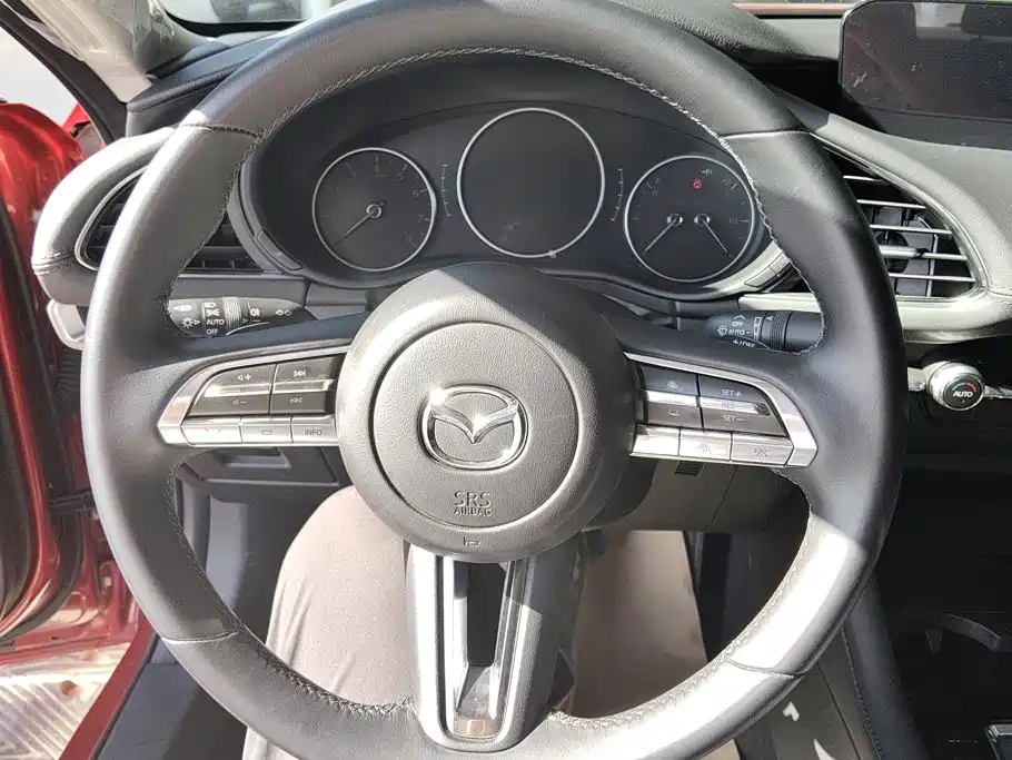 Mazda 3 Axela — миниатюра 15