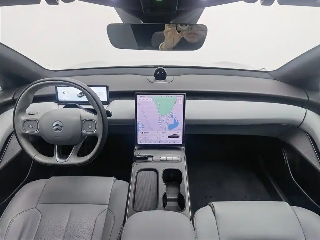 NIO NIO ET5T